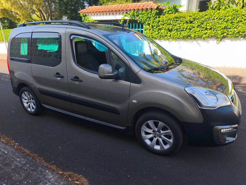 Peugeot Partner Tepee Outdoor diesel - foto 1