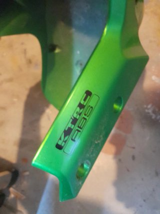 Guardabarros Kawasaki KTRC ABS Verde