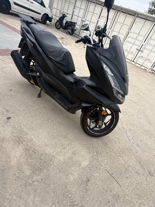 Honda PCX Negra
