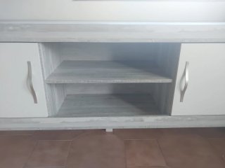 Mueble TV gris y blanco