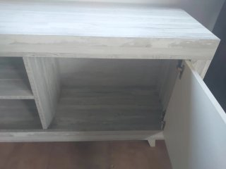 Mueble TV gris y blanco