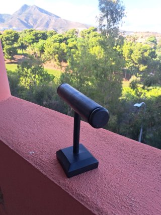 Expositor pulsera madera negro