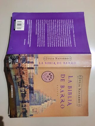 La Biblia de Barro - Julia Navarro