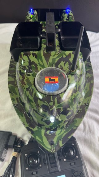Barco cebador carpfishing D16 con GPS-venta rapida
