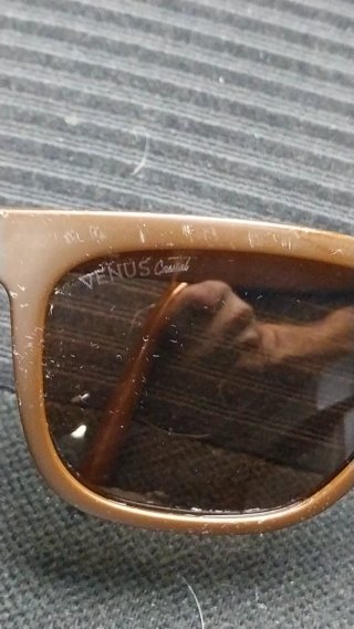 Gafas de sol Venus casual negras y marrones