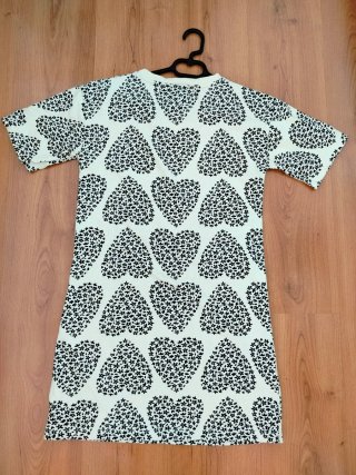 Vestido mujer crema corazones manga corta