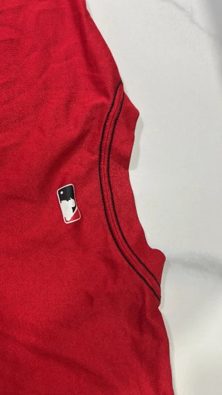 Camiseta deportiva Nike roja