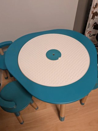 Mesa y 4 Sillas Infantiles Stokke