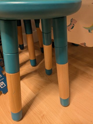 Mesa y 4 Sillas Infantiles Stokke