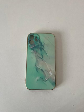 36 Fundas iPhone 11 Variadas