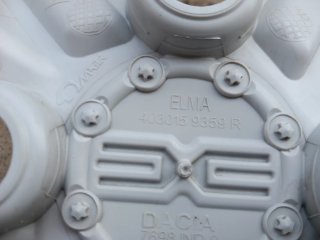 Tapacubos Dacia 15