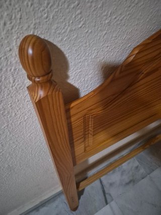 Cabecero de madera rústico
