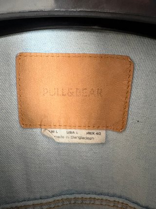 Chaqueta Vaquera Pull&Bear Desgastada