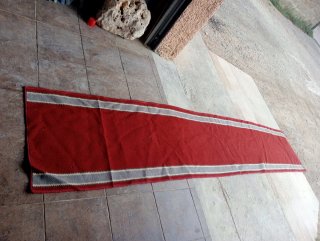 Alfombra larga para pasillo roja y gris larga 380