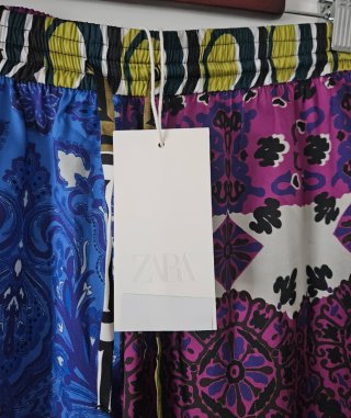 Pantalón Zara Estampado Talla M