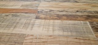 Mesa de centro artesanal de madera
