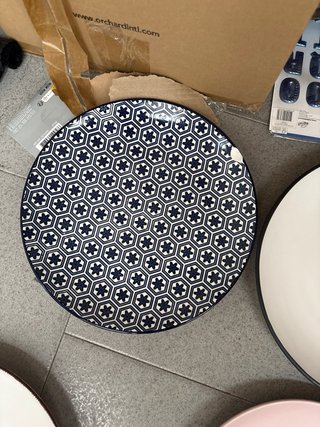 Juego de platos 1€ cada plato ( el ultimo 0,50€)