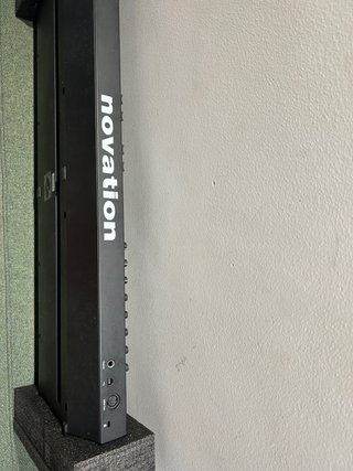 Controlador MIDI Novation Launchkey