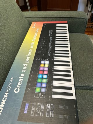 Controlador MIDI Novation Launchkey