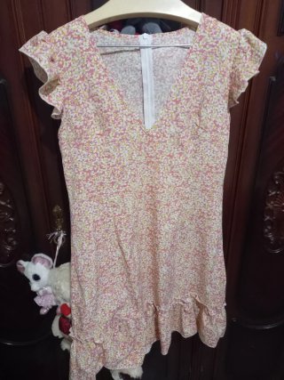Vestido floral rosa y amarillo talla S