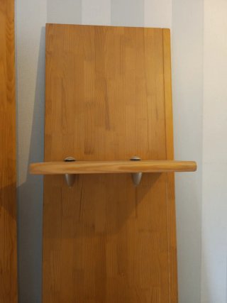 Armario anexo baldas madera maciza