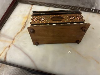 Caja de madera decorada (4)