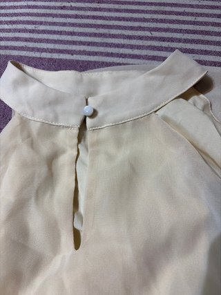 Blusa con volantes