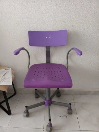 Silla de escritorio infantil morada