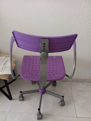 Silla de escritorio infantil morada