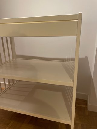 Cambiador de bebé blanco