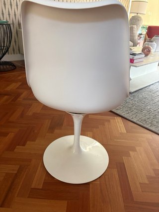 4 Sillas de salón blancas y negras