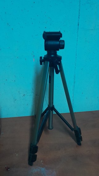 Trípode de vídeo/fotografía profesional grande