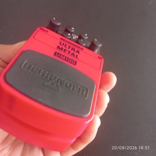 Pedal Behringer Ultra Metal UM100