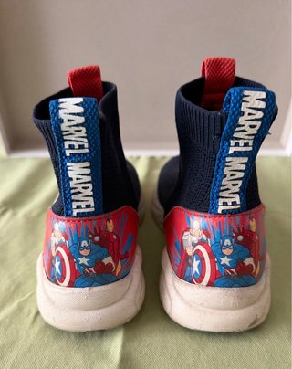 Tenis Marvel Lefties Talla 32 Azules