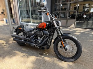 Harley Davidson Street Bob 2021 Negra/Naranja