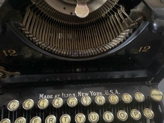 Máquina de escribir Remington 12