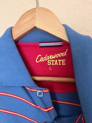 Polo a rayas Cedarwood State azul y rojo