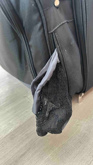 Maletín portátil negro y gris