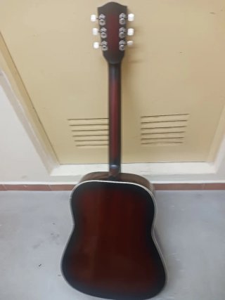 Guitarra Acústica Sunburst