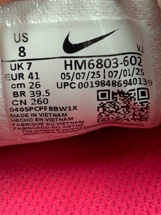 Nike Vomero 18 Talla 41 Rosa/Rojo