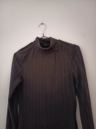 Vestido canalé negro cuello alto Shien