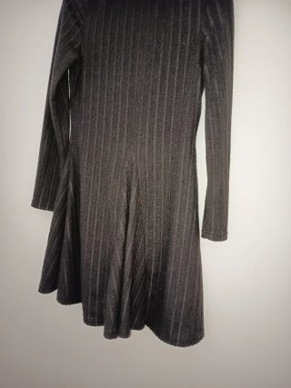 Vestido canalé negro cuello alto Shien