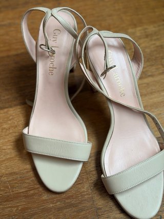 Sandalias Guy Laroche Piel Beige Talla 38