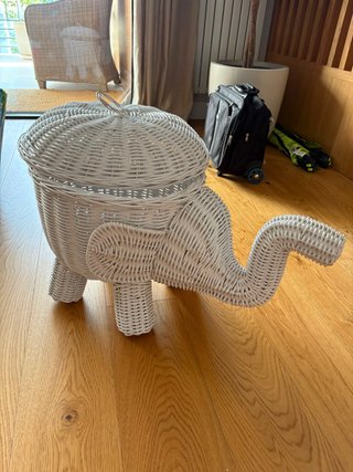Baúl de mimbre elefante