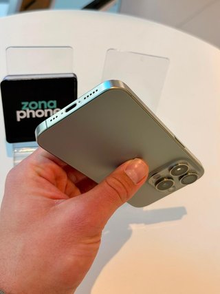 iPhone 15 Pro 256GB ESIM Natural | Tienda Física