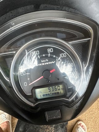 Honda Vision 110 Scooter Negra