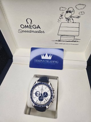 Omega Speedmaster Snoopy 50 Aniversario