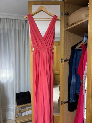 Mono largo rosa plisado