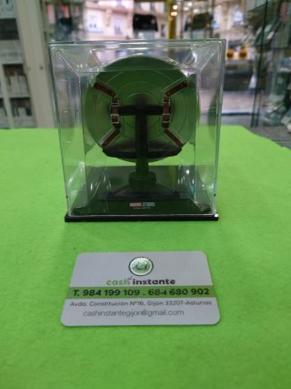 FIGURA MARVEL STUDIOS ESCUDO CAPITAN AMÉRICA