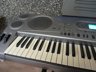 Teclado Casio WK-1800